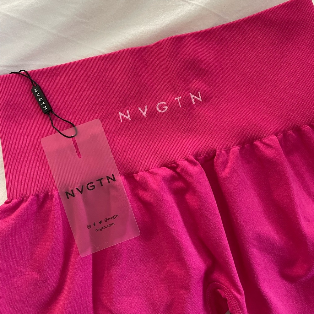 NVGTN Magenta Solid Seamless Leggings